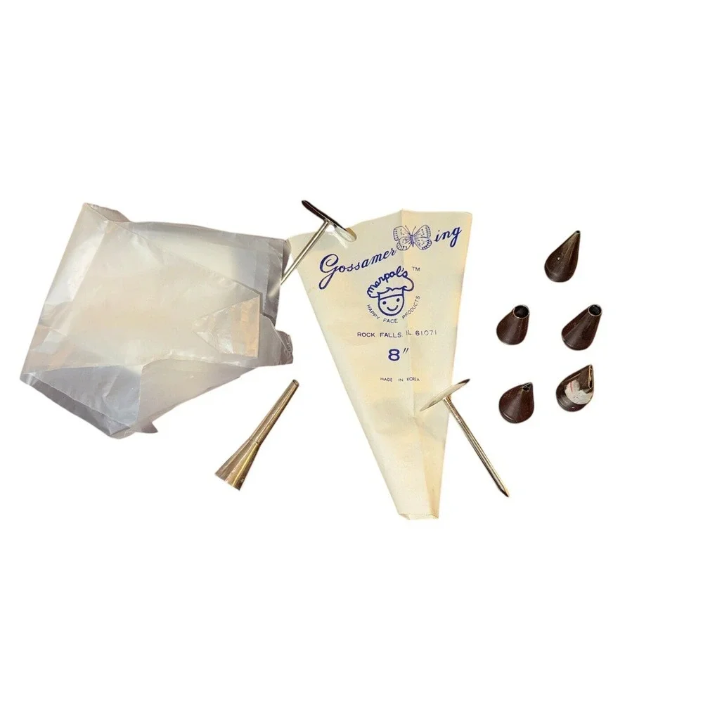 Happy Face Products Pastry Bag Variety Of Tips Vintage Cake Decorating 20 items